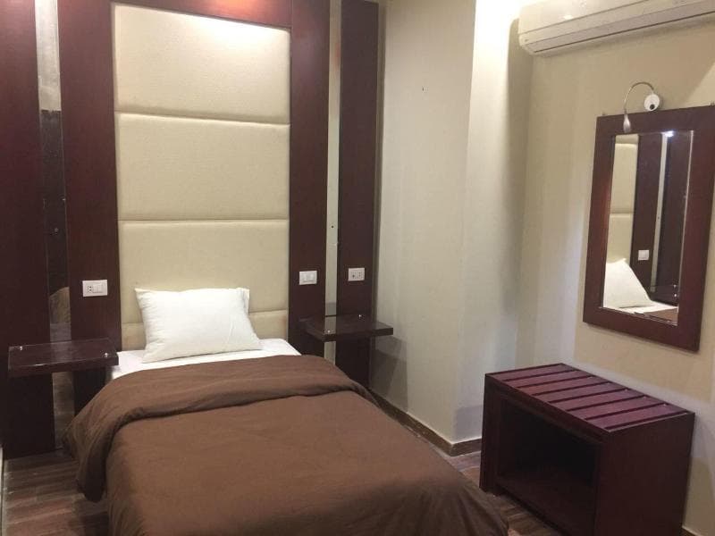 Grand Palace Hotel 5