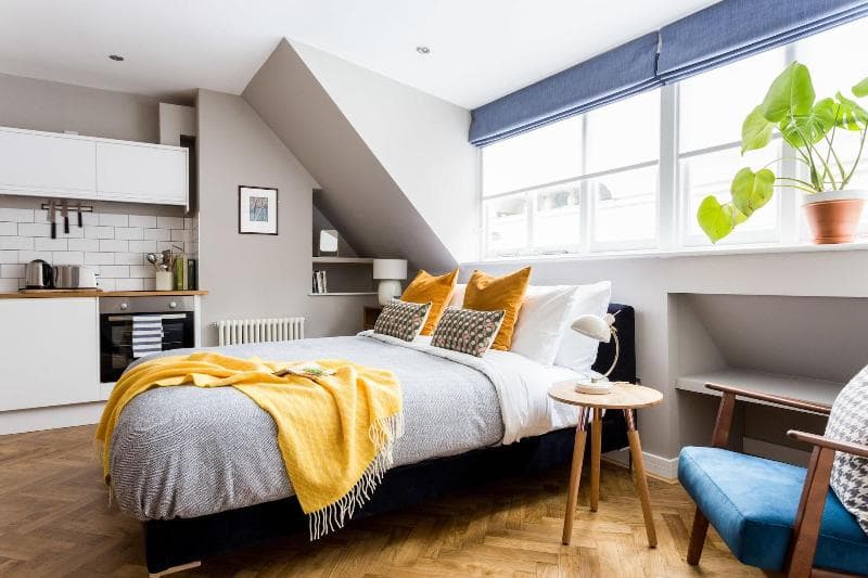 The Three Cranes 5
