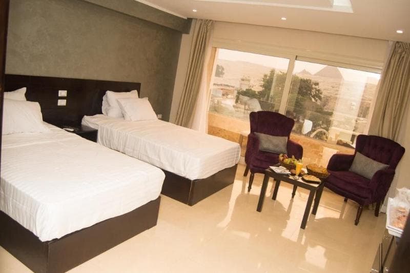 Egypt Pyramids Inn 3