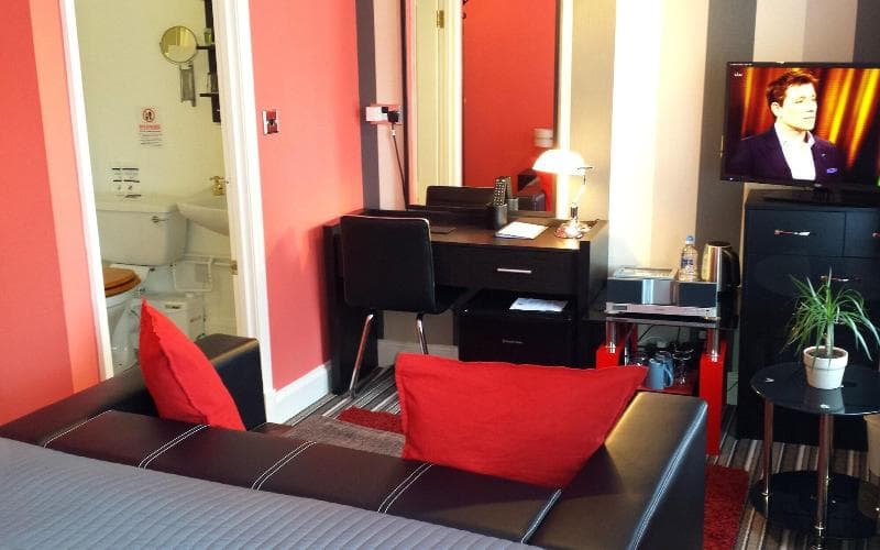 Robin 7 Lodge City Centre (Adults Only) 5