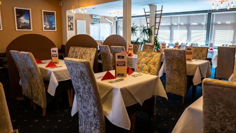 Dutchman Hotel main