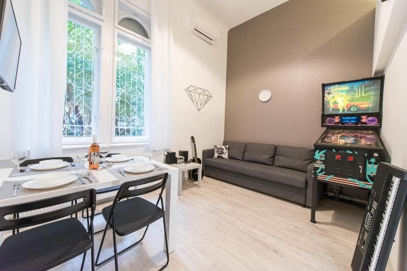 Happy Home Budapest Joy 4