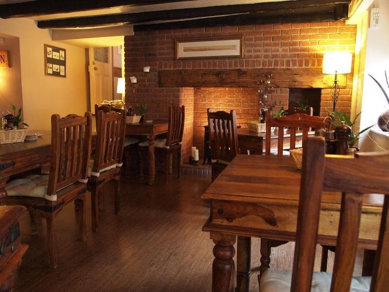 Queens Head Hotel photo 1