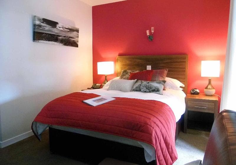 Queens Head Hotel 4