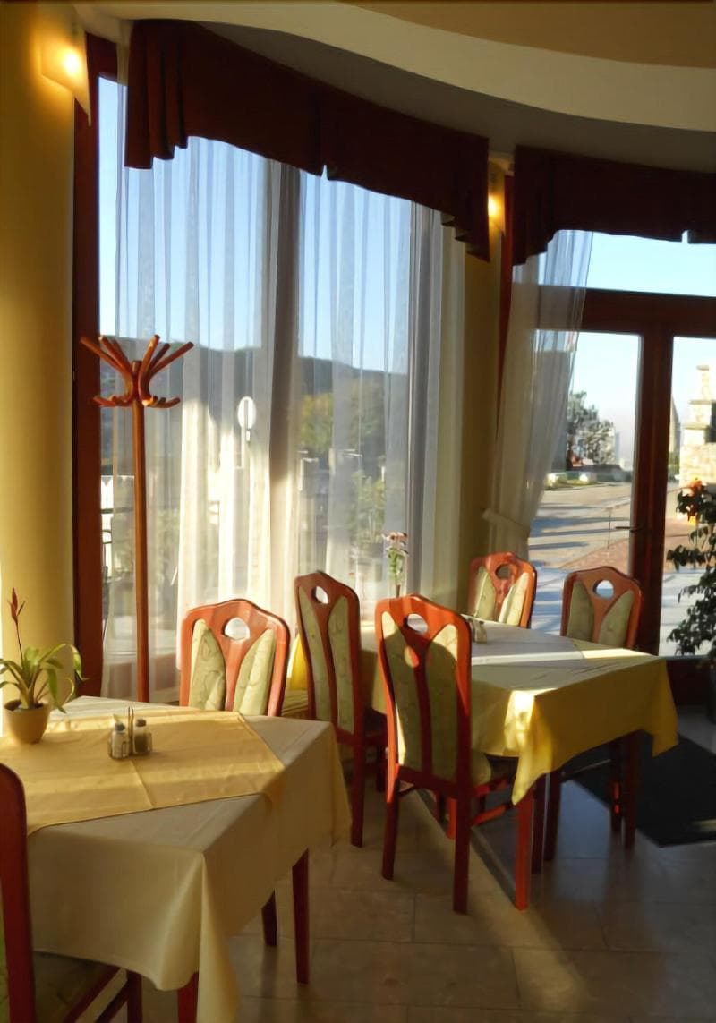 Sándor Hotel 3