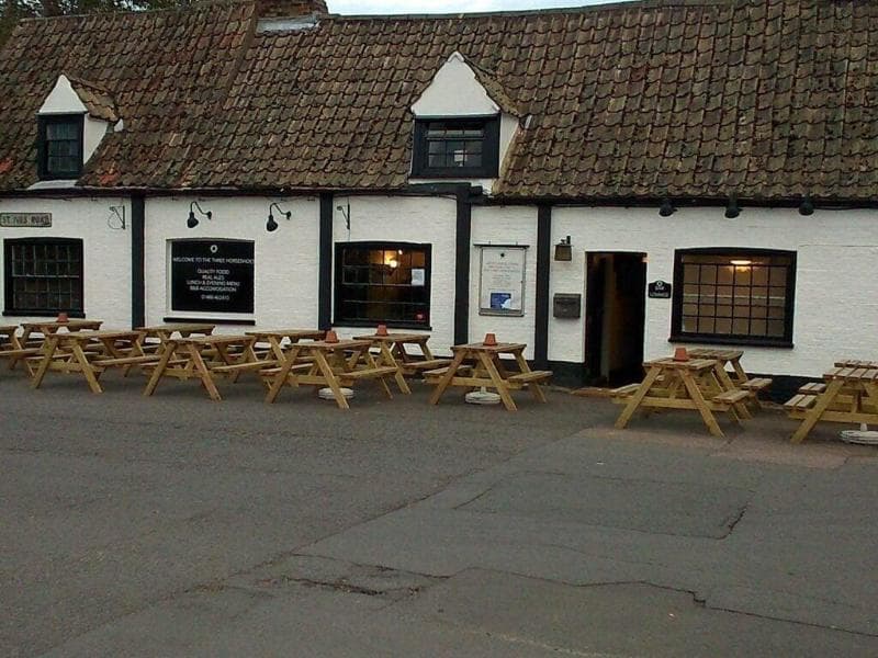 Three Horseshoes Inn main