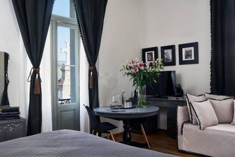 Emporikon Hotel Athens 5