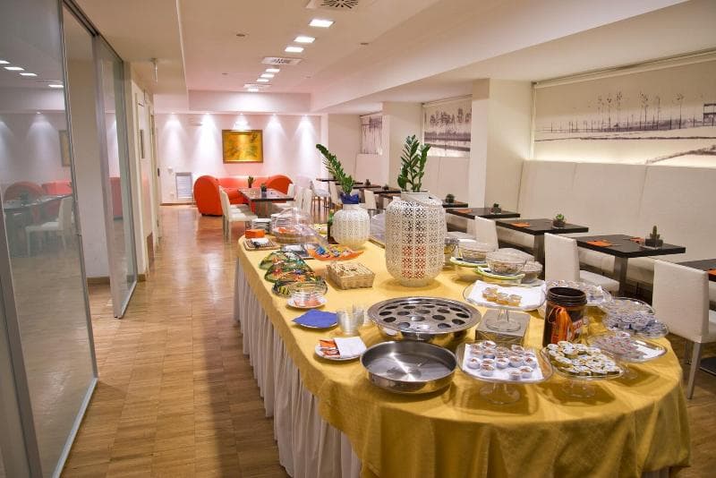 Cavour 4
