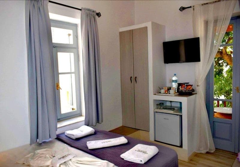 Virginia Rooms 5