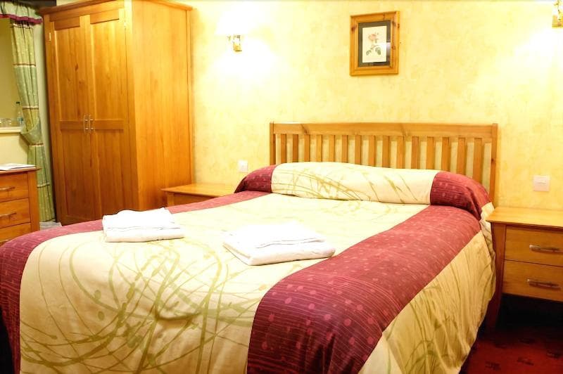Highwayman Inn 4