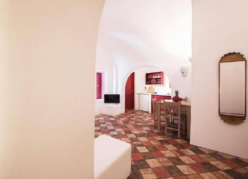 The Architect's Cave House 4
