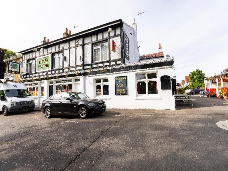 Old Oak Tree Inn photo 1
