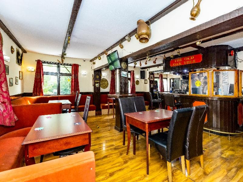 Old Oak Tree Inn 5