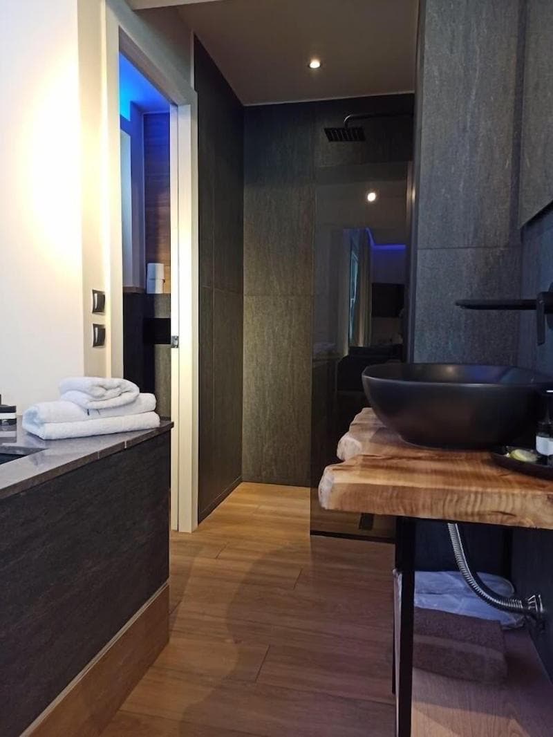SKS Luxury Suites & Rooms main