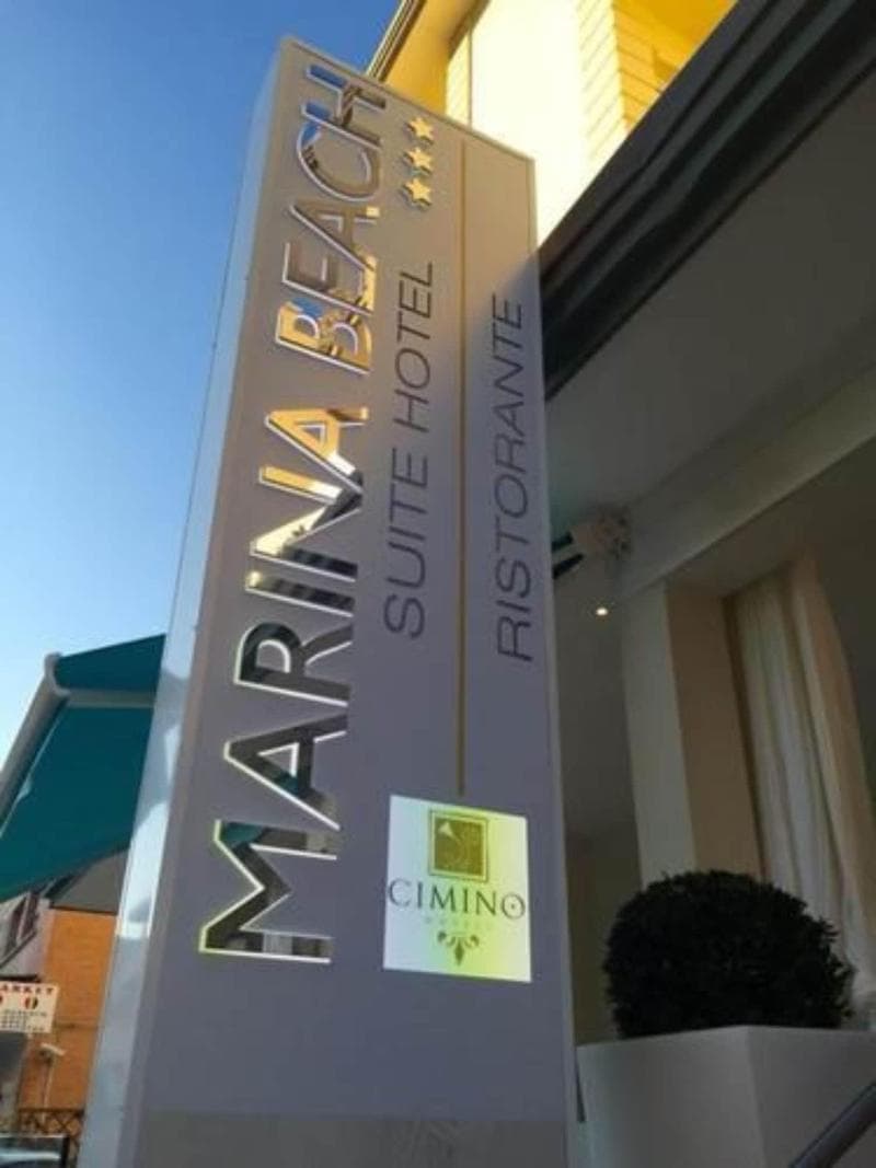 Marina Beach Residence 5