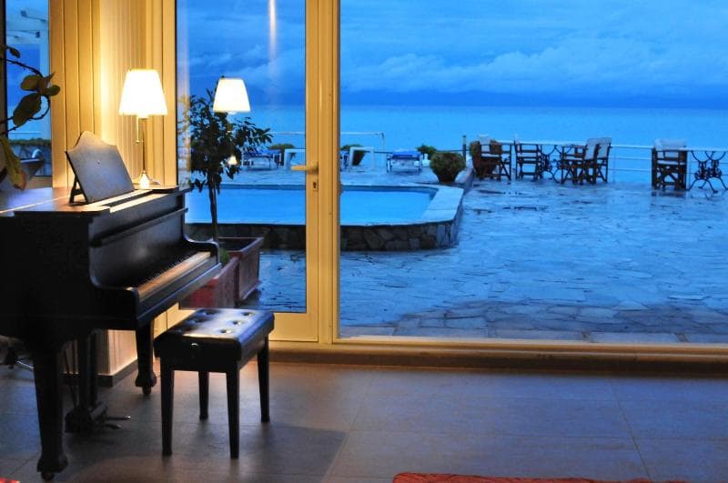 Lido Hotel main