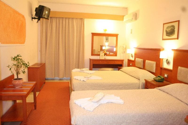 Paradise Lost Hotel 4