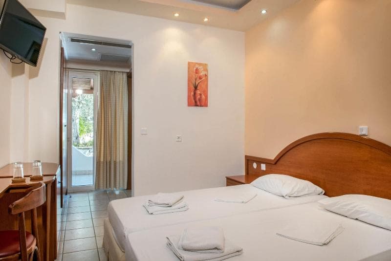 Hotel Pyrgos Boutique & Suites 4
