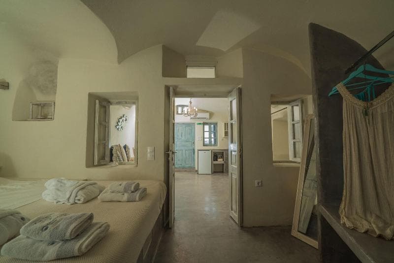 Kaleidoscope Luxury Cave Houses 3