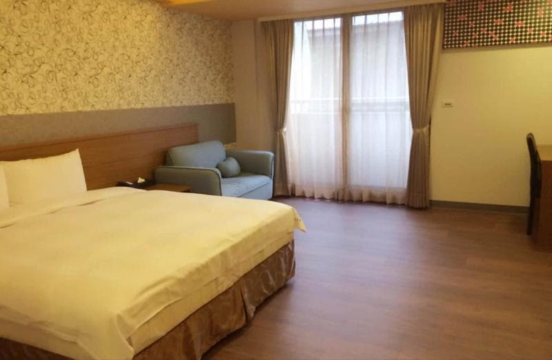 Crystal Hotel 4