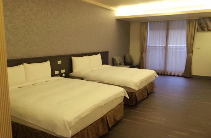 Crystal Hotel 5
