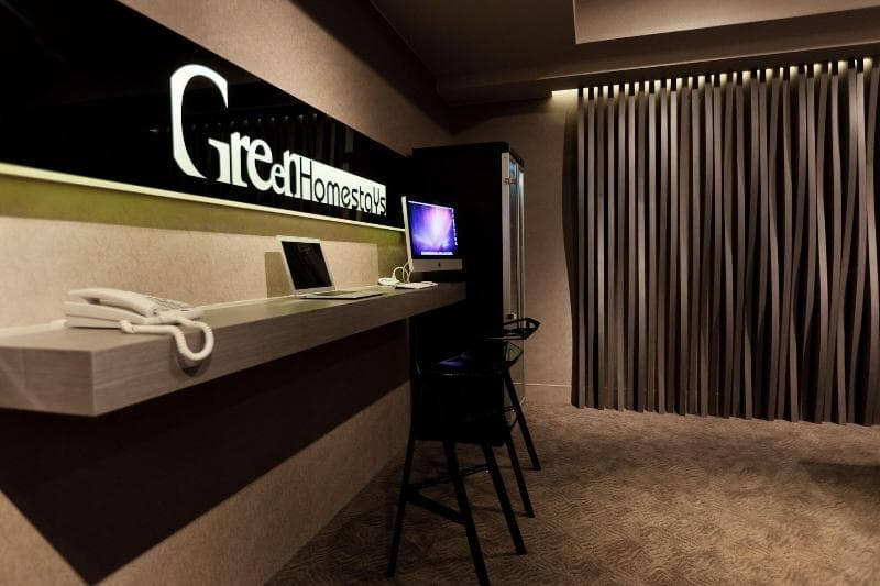 Green Hotel main