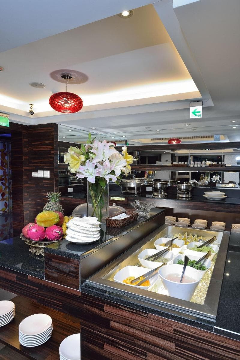 Sees Revert Hotel 5