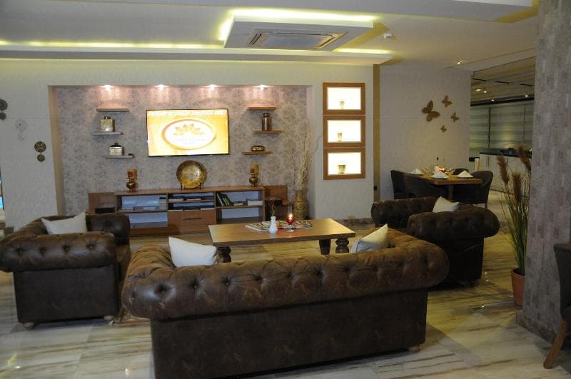 Golden Deluxe Hotel photo 1