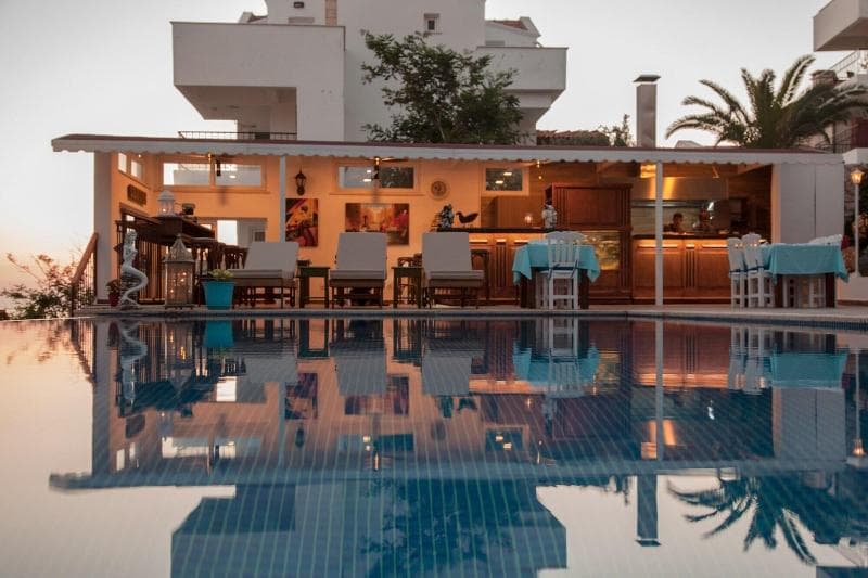 Sunset Villa Hotel main