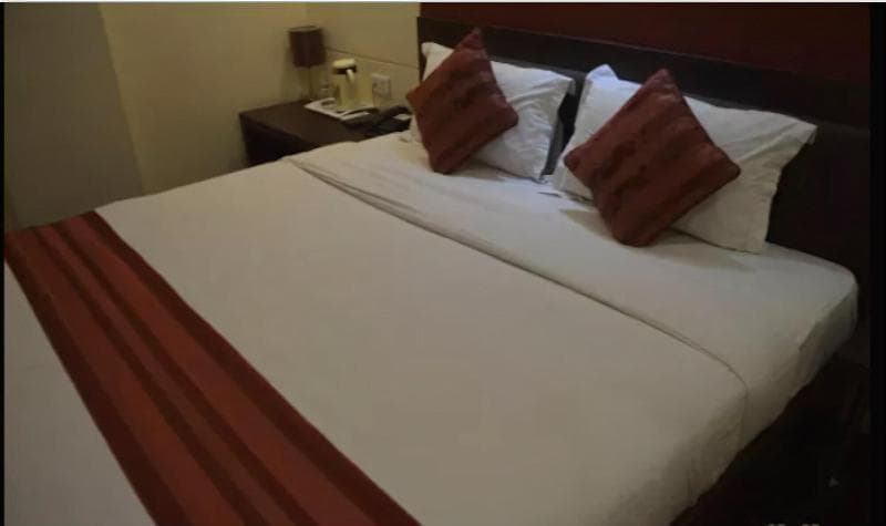 Hotel Regency 4