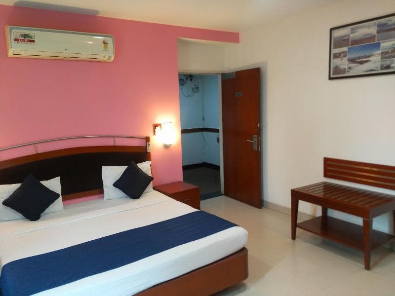 Hotel Divine Inn photo 1