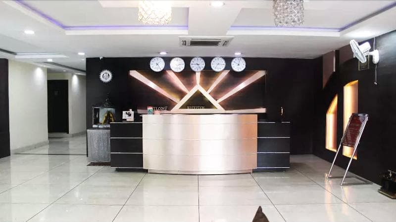 Hotel Dream Land & Bar photo 1
