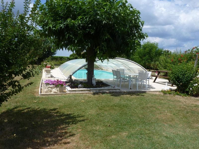 Le Chalet Des Vignes main