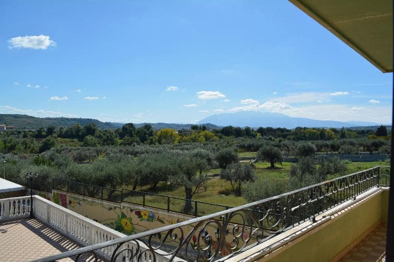 Villa Paola main