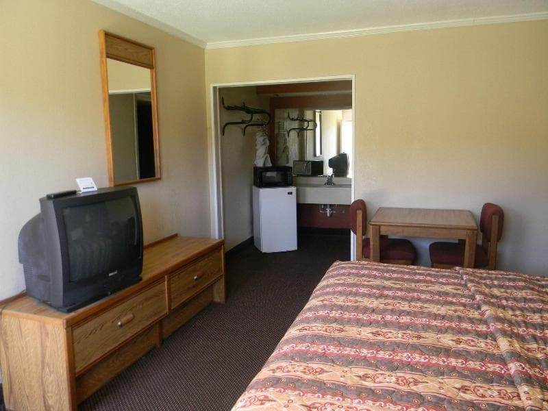 Sunrise Inn 4