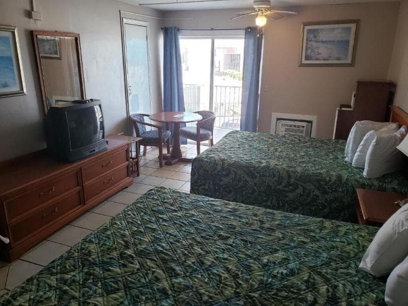 The Seascape Inn 3