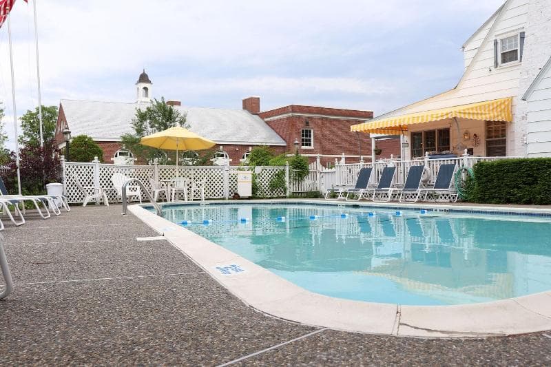 Admiral Motel main