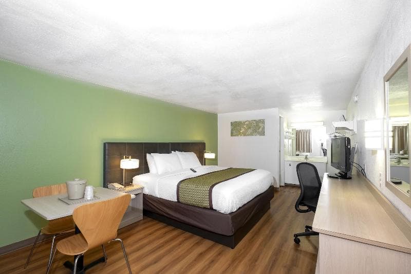 American Inn Carlisle 3