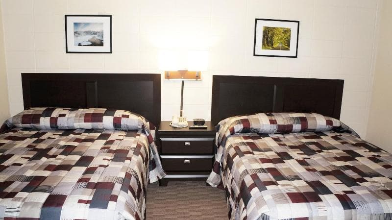 Canadian Motor Inn 3
