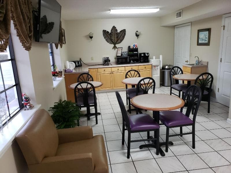Peach Tree Inn 1