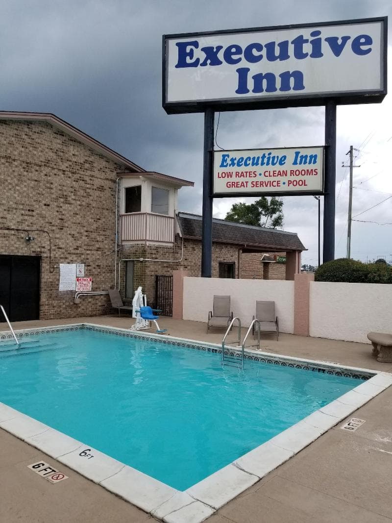 Executive Inn 5