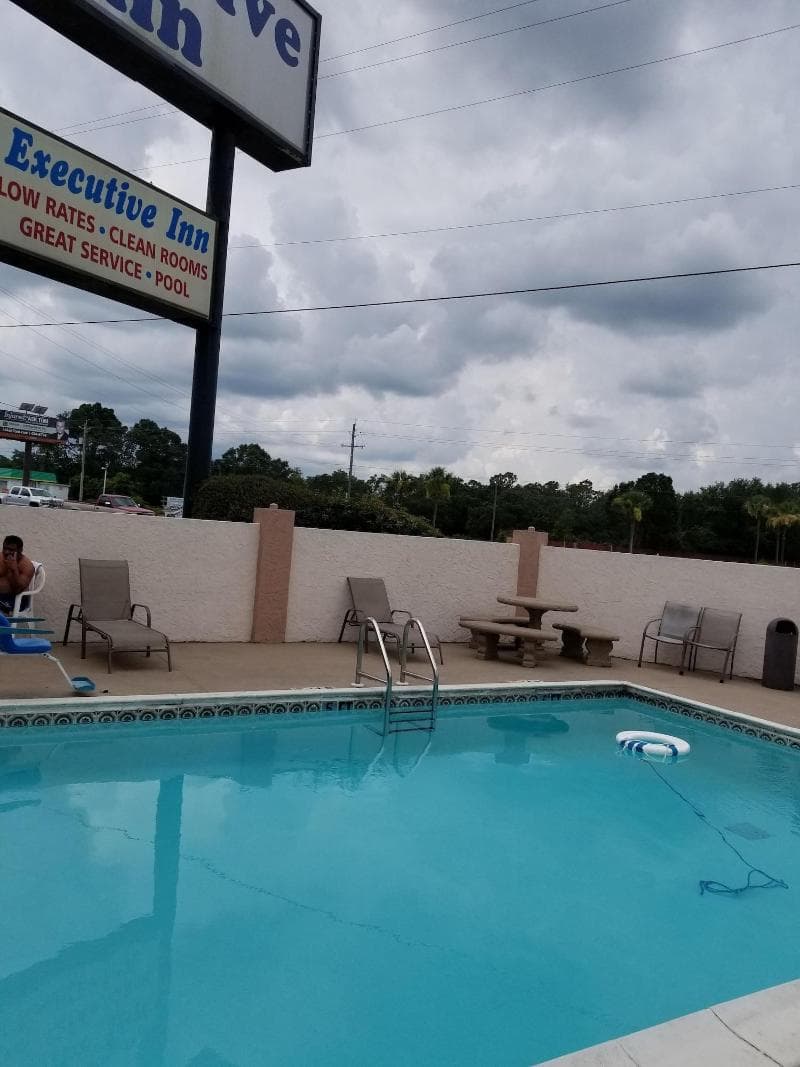 Executive Inn main
