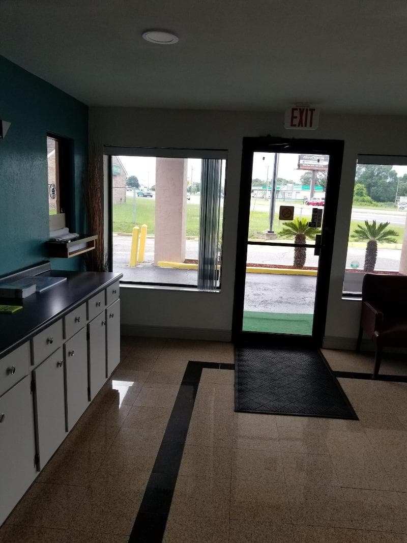 Executive Inn 3