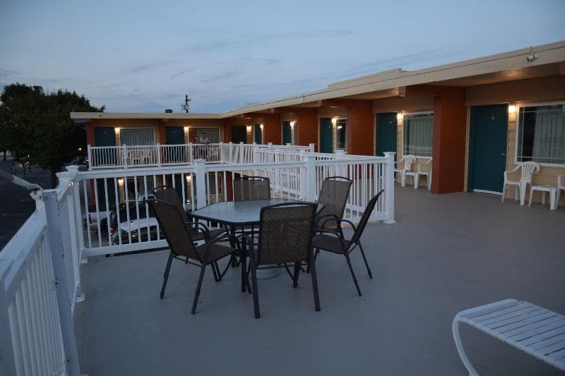 Seahorse Inn 4