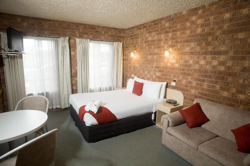 Courtyard Motor Inn photo 1