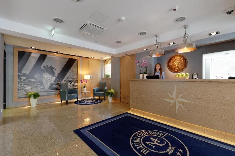 Marina Club Hotel 5