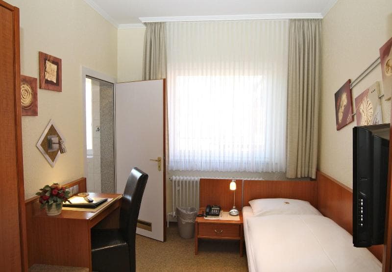 Firzlaffs Hotel Neumünster photo 1