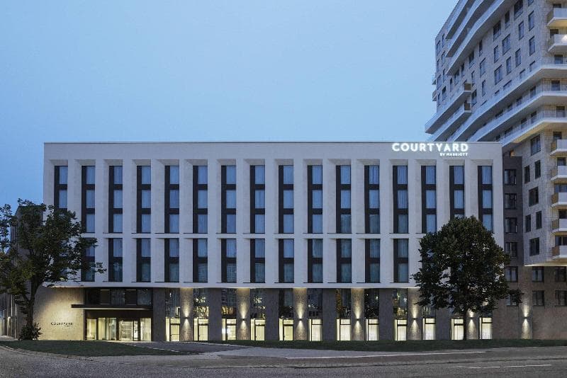 Courtyard By Marriott Hamburg City 3