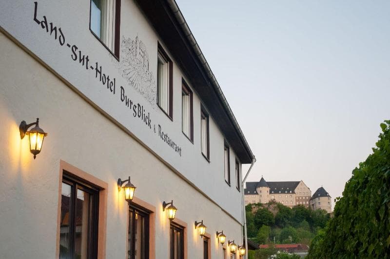 Land-Gut-Hotel Burgblick 5