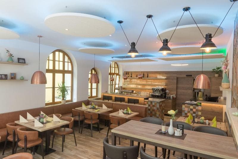 Piazza Hotel Restaurant 5